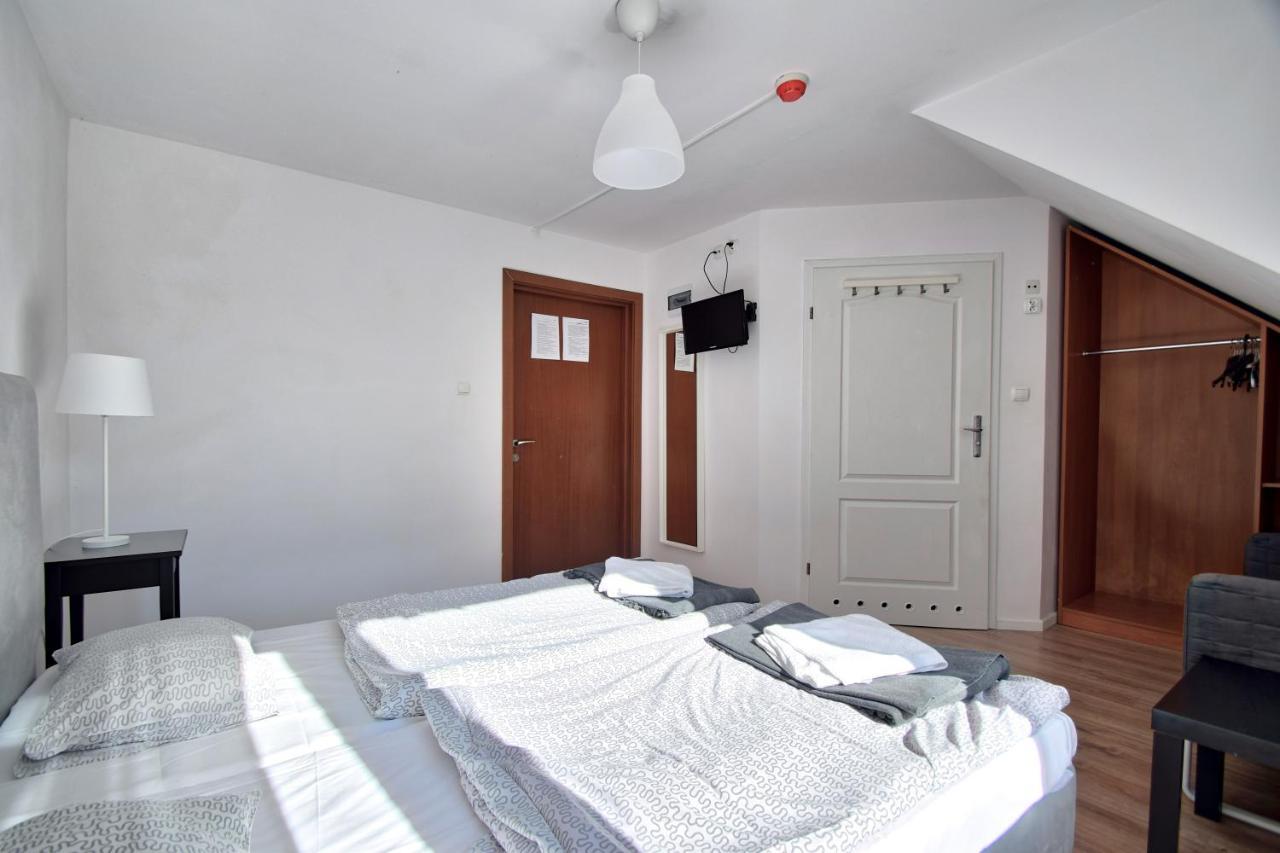 Ow Alfa Hotel Rewal Buitenkant foto