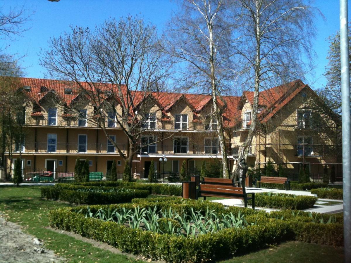 Ow Alfa Hotel Rewal Buitenkant foto